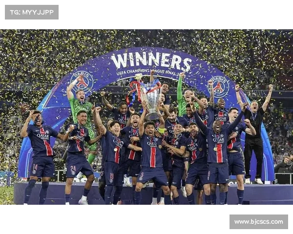 巴黎圣日耳曼金元足球背后的挑战与发展机遇分析